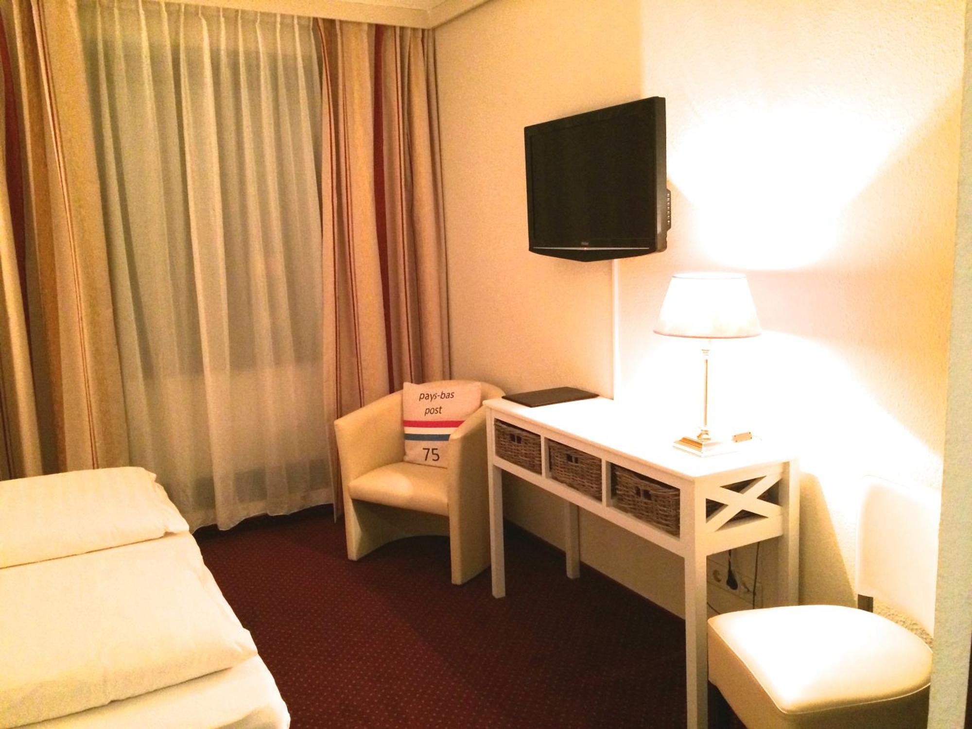 Hotel Waldkur Leer  Exterior foto