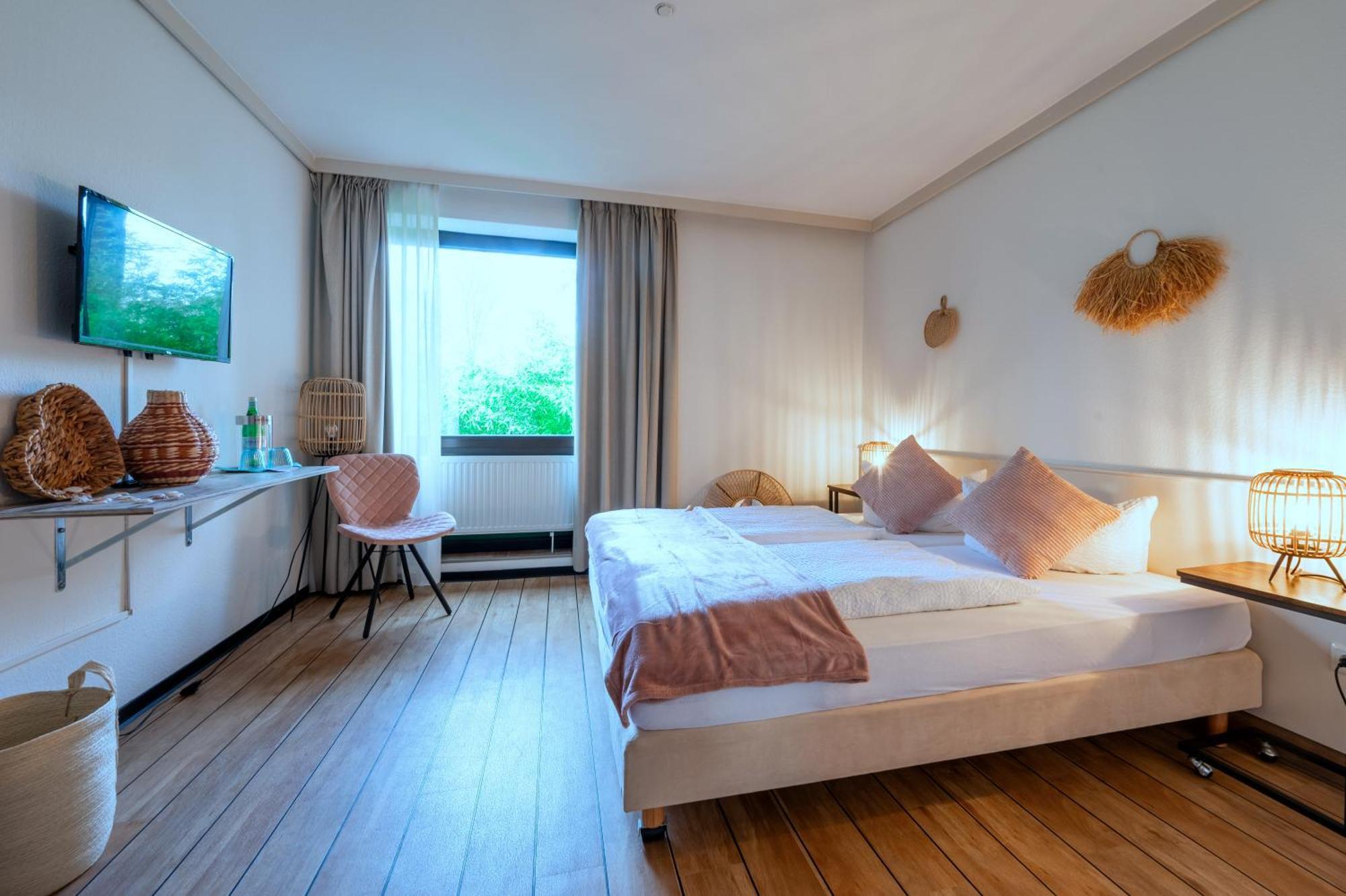 Hotel Waldkur Leer  Exterior foto